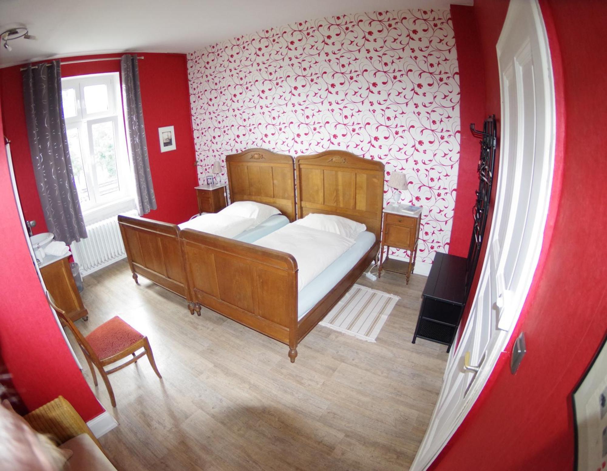 Wohnen Im Burghotel Lorch am Rhein Bilik gambar